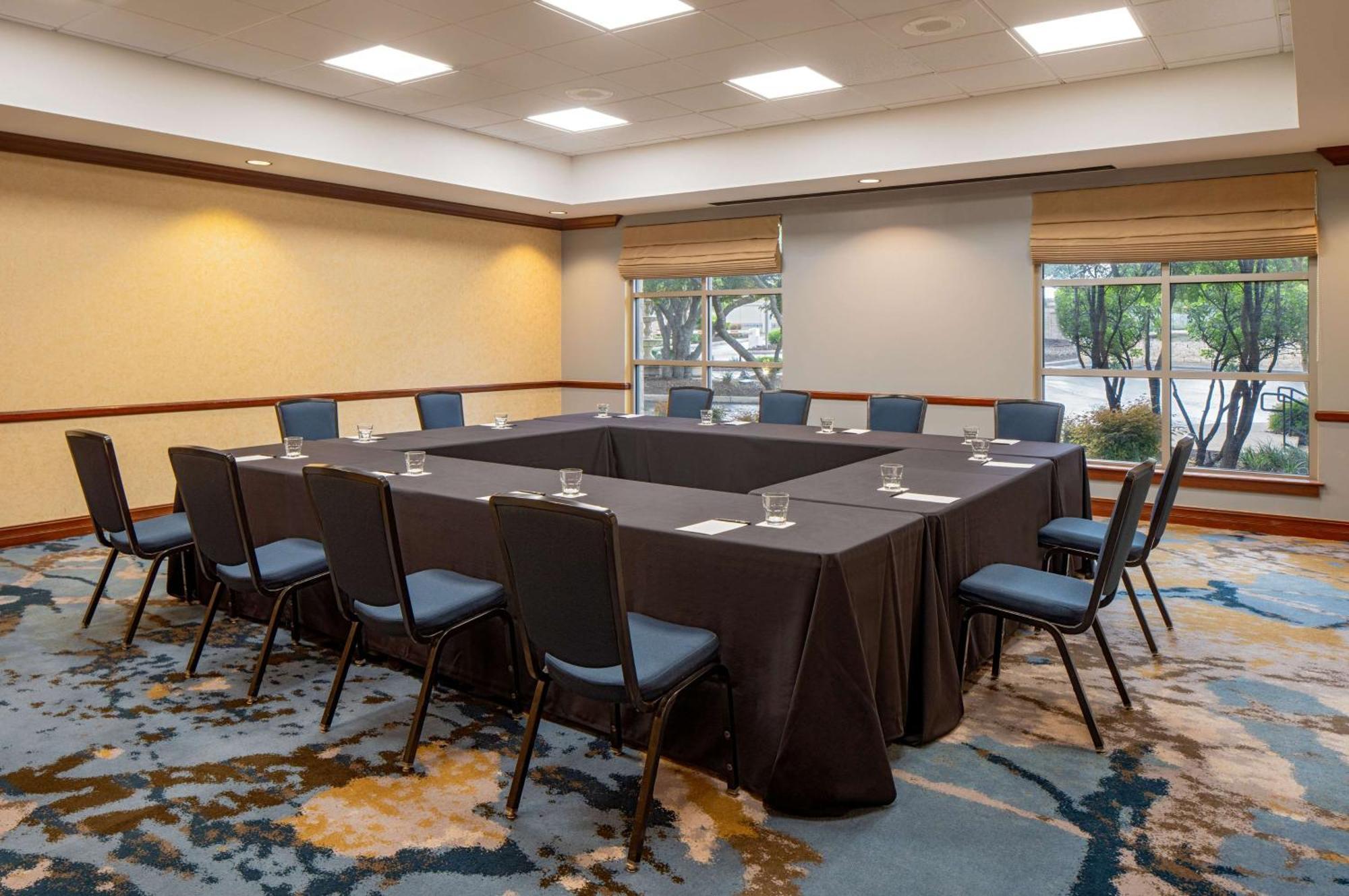 Hilton San Antonio Hill Country Hotel Buitenkant foto